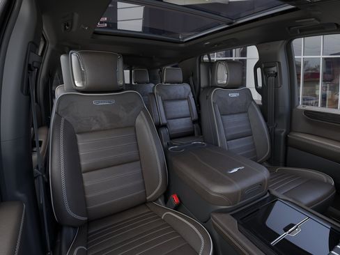 New 2026 GMC Yukon Denali Ultimate AWD/4WD image 16