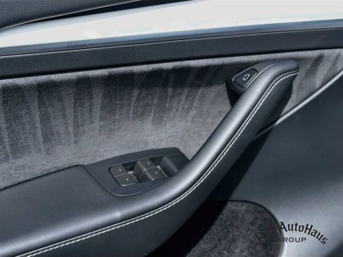 Used 2023 Tesla Model Y Long Range AWD/4WD image 24