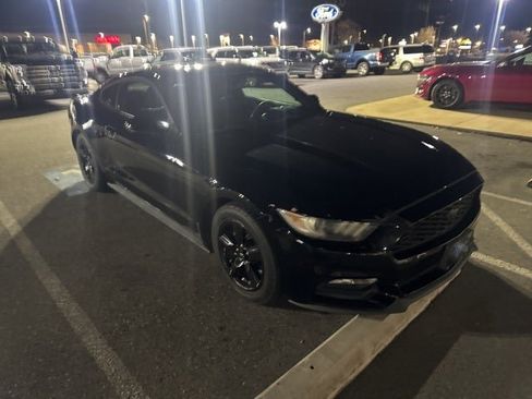 Used 2015 Ford Mustang Coupe image 5