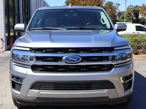 Used 2024 Ford Expedition Limited image 13