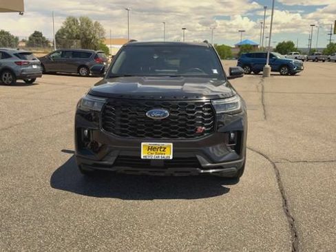 Used 2025 Ford Explorer ST AWD/4WD image 3