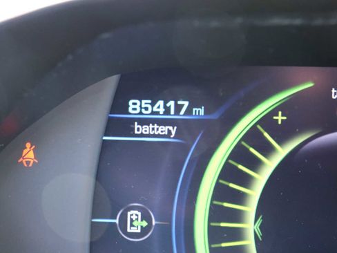 Used 2016 Chevrolet Volt Premier w/ Driver Confidence Package FWD image 11