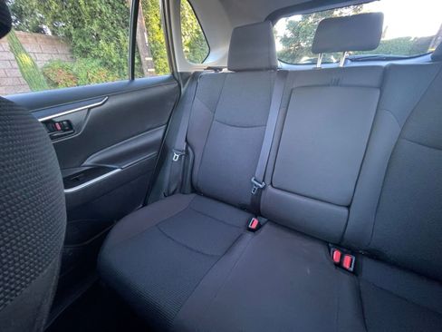 Used 2025 Toyota RAV4 LE image 39