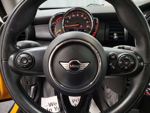 Used 2015 MINI Cooper 2-Door Hardtop image 18