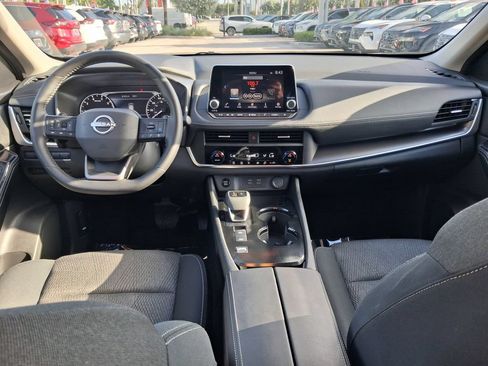 Used 2026 Nissan Rogue SV FWD image 17