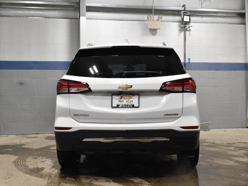 Used 2022 Chevrolet Equinox Premier image 23