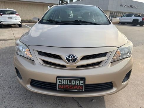 Used 2012 Toyota Corolla LE image 3