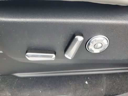 New 2026 Lincoln Navigator Reserve w/ Jet Appearance Package image 13