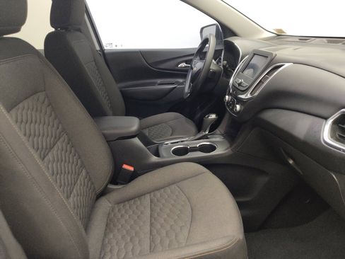 Used 2020 Chevrolet Equinox LT w/ LPO, Floor Liner Package FWD image 21