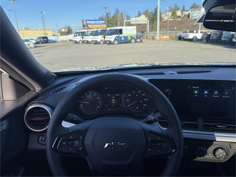 New 2026 Chevrolet Trax RS w/ Sunroof Package image 13