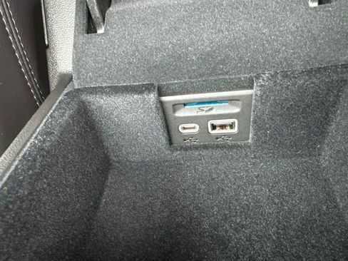 Used 2021 Cadillac XT5 Luxury image 32