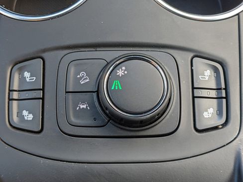 Used 2023 GMC Terrain SLE w/ Driver Convenience Package image 26