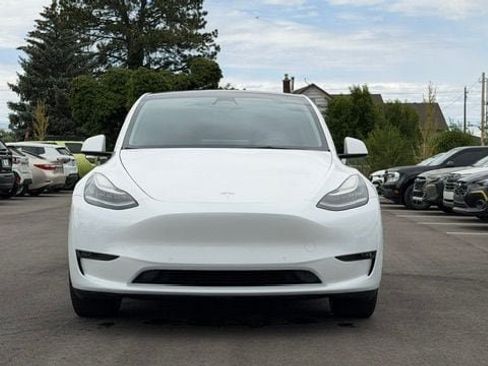 Used 2022 Tesla Model Y Long Range AWD/4WD image 7
