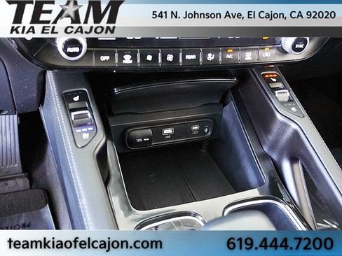 Certified 2025 Kia Telluride AWD image 31