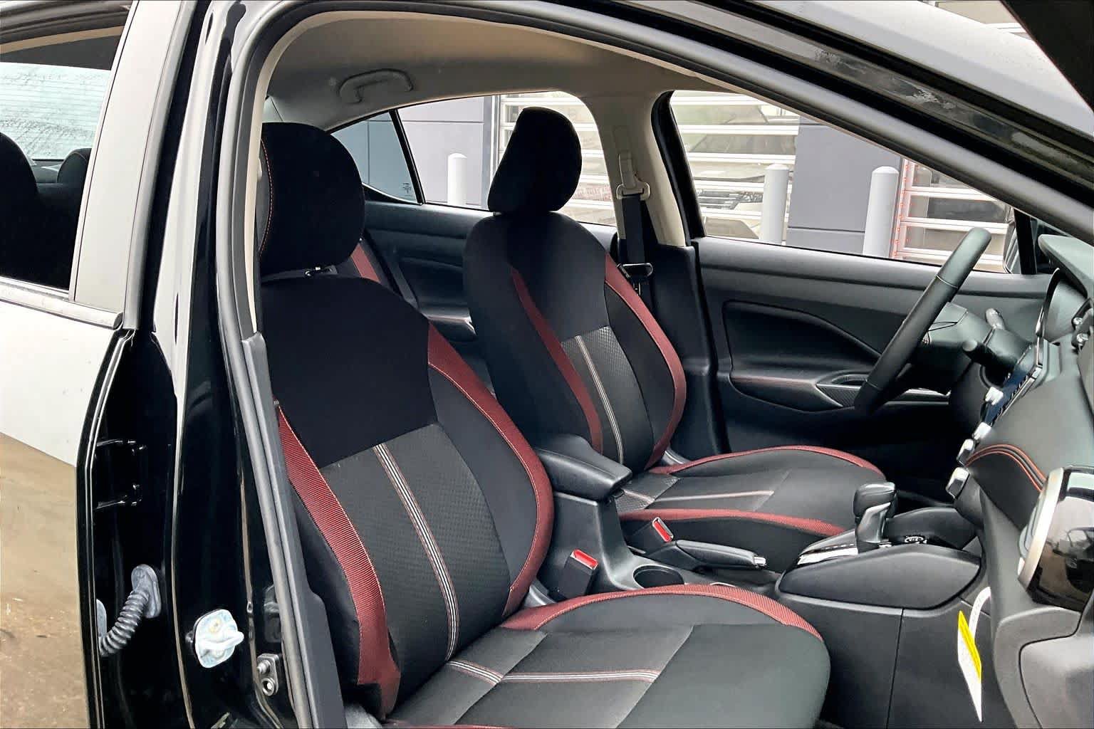 Certified 2025 Nissan Versa SR w/ Trunk Package FWD image 9