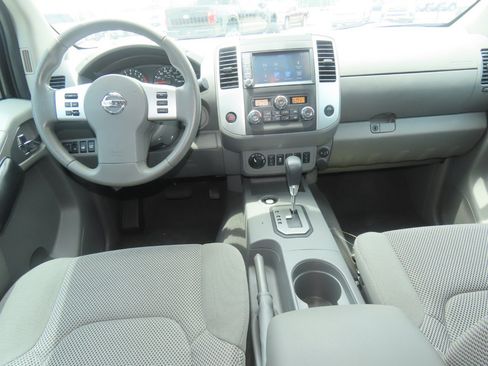 Used 2021 Nissan Frontier SV AWD/4WD image 22