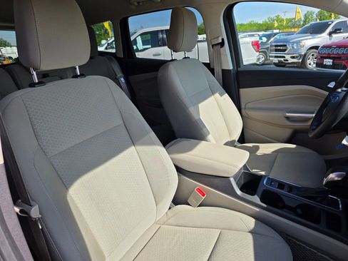 Used 2018 Ford Escape SE w/ SE Sync 3 Package AWD/4WD image 30