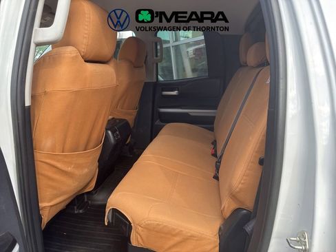 Used 2016 Toyota Tundra SR5 w/ SR5 Upgrade Package AWD/4WD image 8