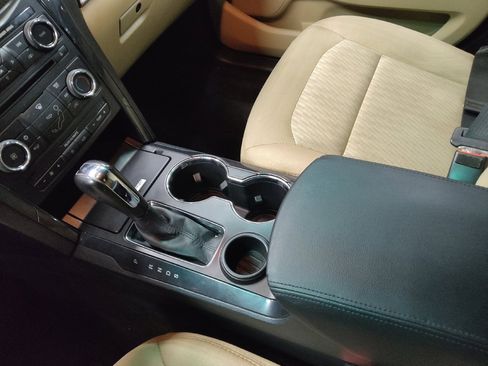 Used 2017 Ford Explorer FWD image 26
