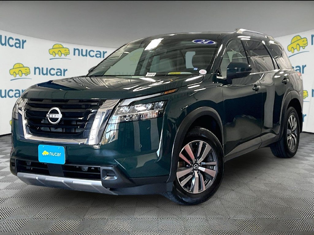 Used 2024 Nissan Pathfinder SL AWD/4WD image 2