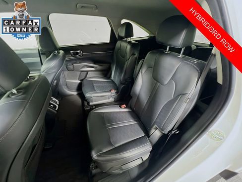 Certified 2025 Kia Sorento EX image 25