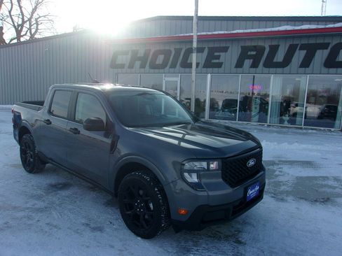 Used 2025 Ford Maverick XLT w/ Black Appearance Package image 1