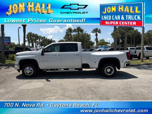 Used 2025 Chevrolet Silverado 3500 LTZ w/ LTZ Convenience Package AWD/4WD image 4