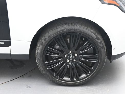 Used 2021 Land Rover Range Rover P525 Westminster Edition LWB image 12