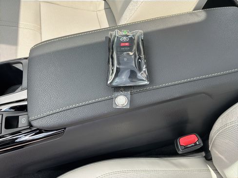 Used 2025 Toyota Camry XLE w/ Premium Plus Package FWD image 36