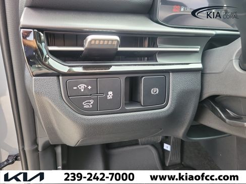 New 2026 Kia Sportage SX FWD image 23