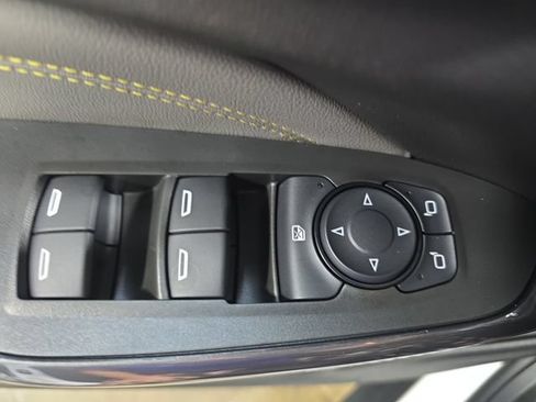 Used 2024 Chevrolet Trax ACTIV w/ Sunroof Package FWD image 28