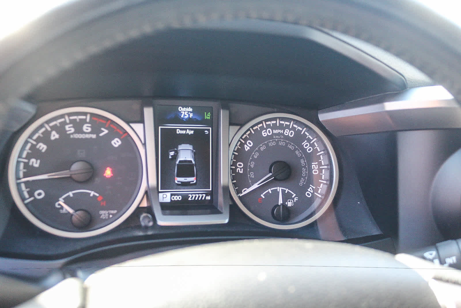 Used 2022 Toyota Tacoma SR5 RWD image 28