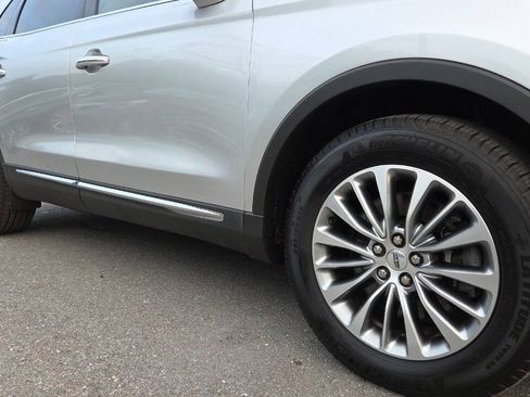 Used 2016 Lincoln MKX Select w/ Select Plus Package AWD/4WD image 17
