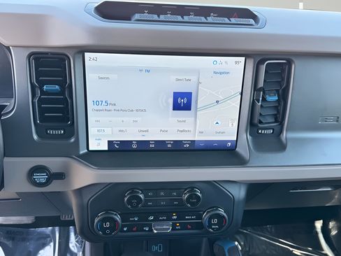 Certified 2024 Ford Bronco Wildtrak AWD/4WD image 17