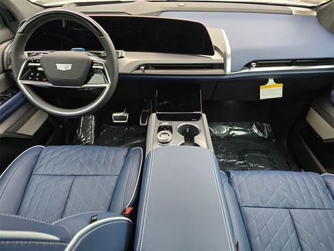 New 2026 Cadillac Vistiq Premium Luxury image 21