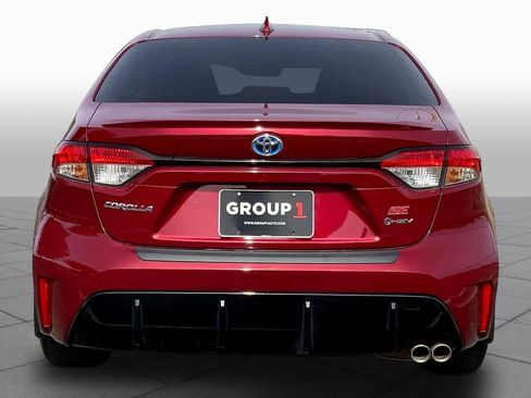 Used 2025 Toyota Corolla SE image 5