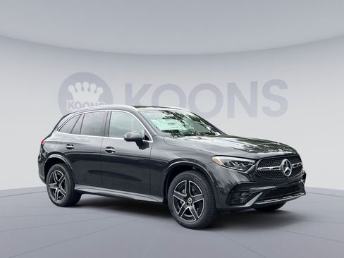 New 2026 Mercedes-Benz GLC 300 4MATIC image 2