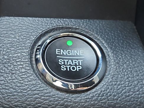 Used 2022 Ford F250 Lariat w/ Lariat Ultimate Package image 19