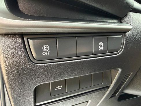 Used 2021 MAZDA MAZDA3 s FWD image 17