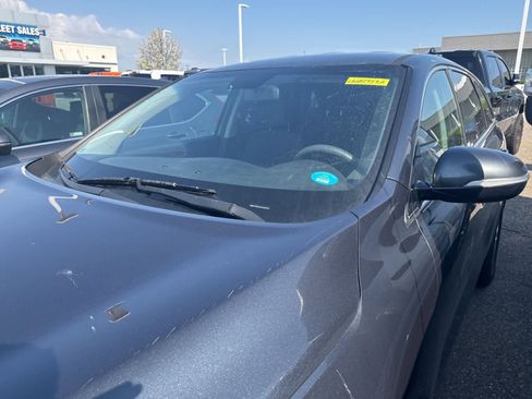 Used 2020 Kia Sorento LX image 24