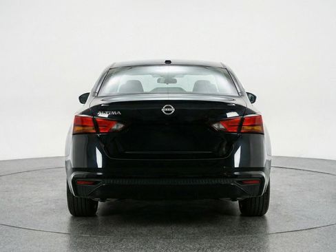 Used 2025 Nissan Altima 2.5 SV image 7