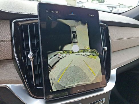 New 2026 Volvo XC90 B5 Plus image 13