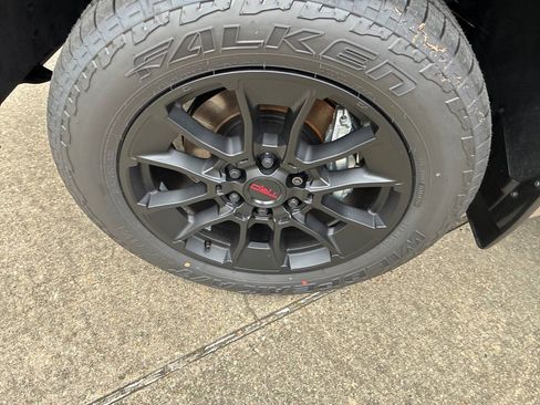New 2026 Toyota Tundra Limited AWD/4WD image 33