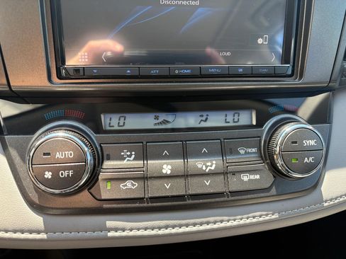 Used 2014 Toyota RAV4 Limited w/ Technology Package FWD image 13