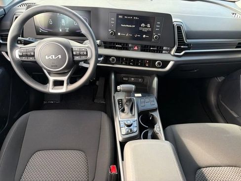 Used 2025 Kia Sportage LX FWD image 15