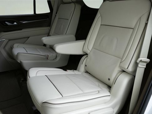 Used 2022 GMC Yukon Denali image 28