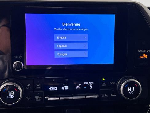 Used 2023 Toyota Highlander L image 28