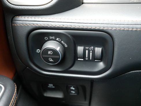 Used 2021 RAM 1500 Limited image 26