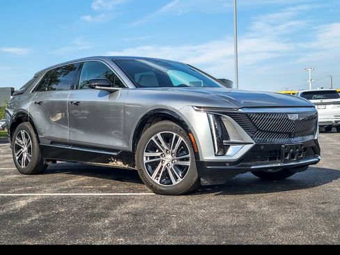 Used 2024 Cadillac Lyriq Luxury AWD/4WD image 1