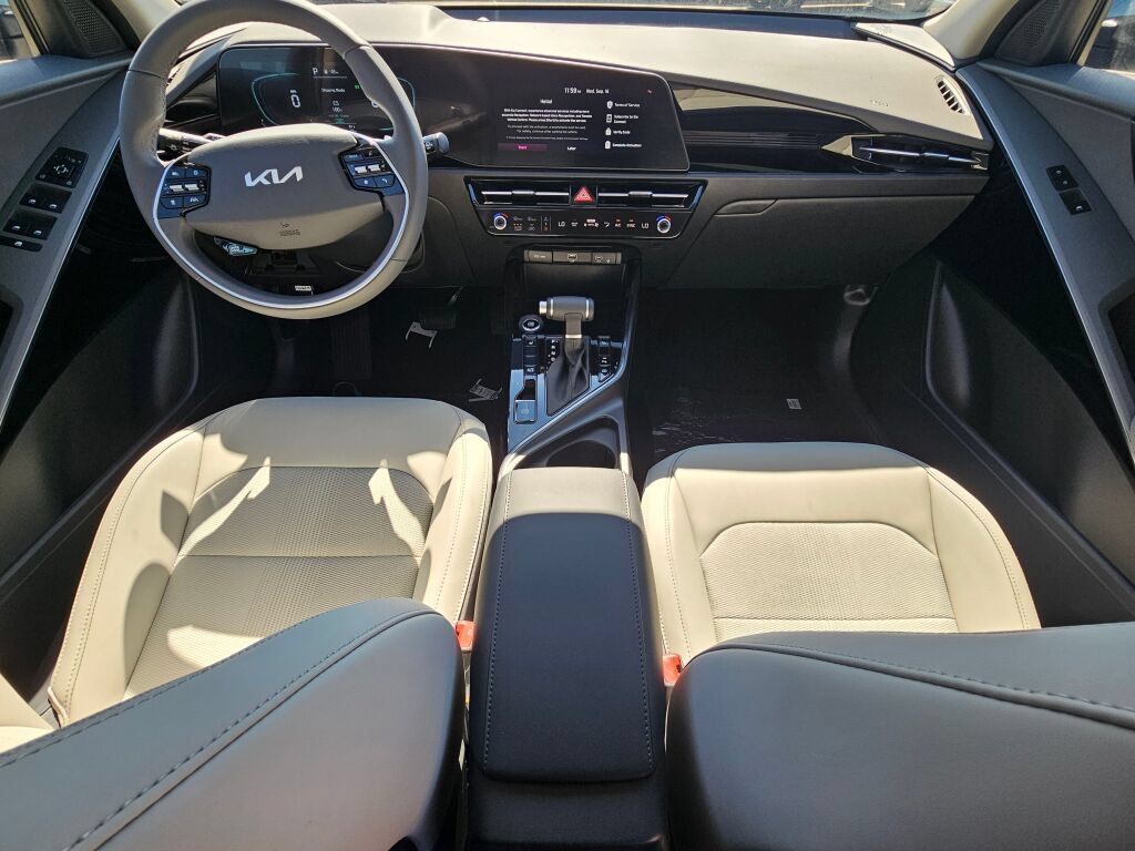 New 2026 Kia Niro EX FWD image 9